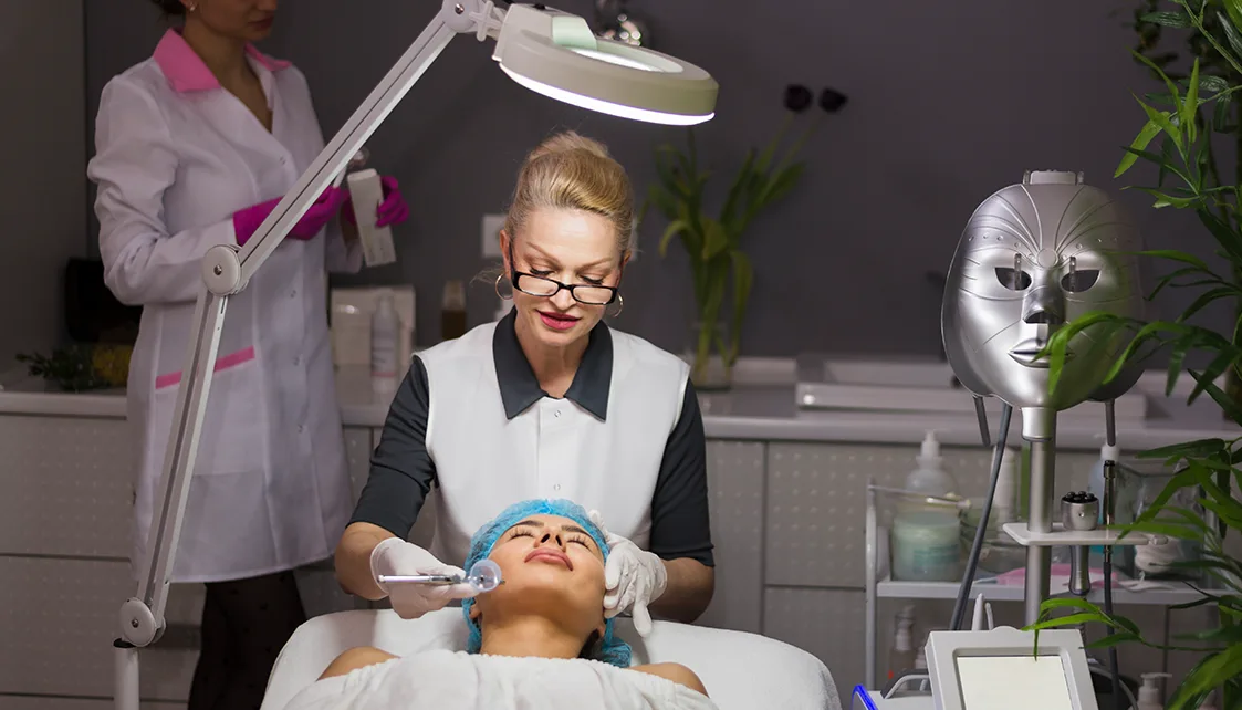 Treatment room in a safe, medically staffed aesthetic clinic in London